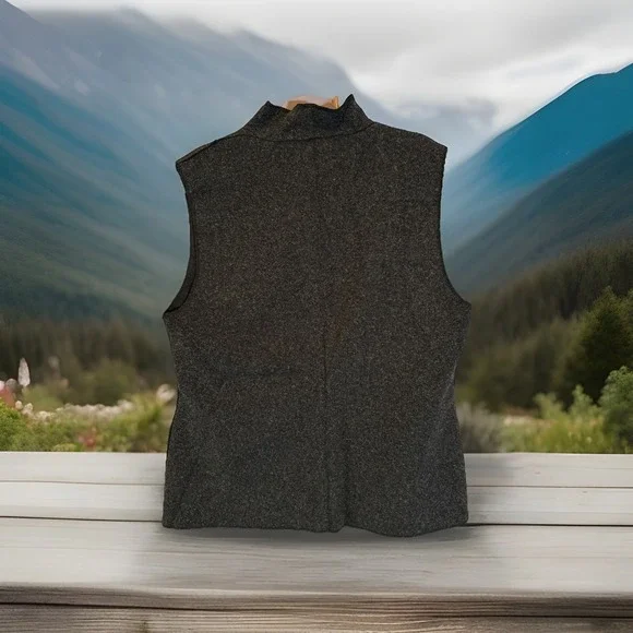 Janska Women's Fleece Vest – Charcoal Gray Button Front, Size XL, Made in USA - Picture 2 of 7